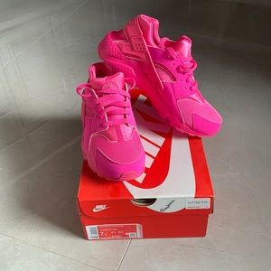 Nike Huarache Run! NEW!